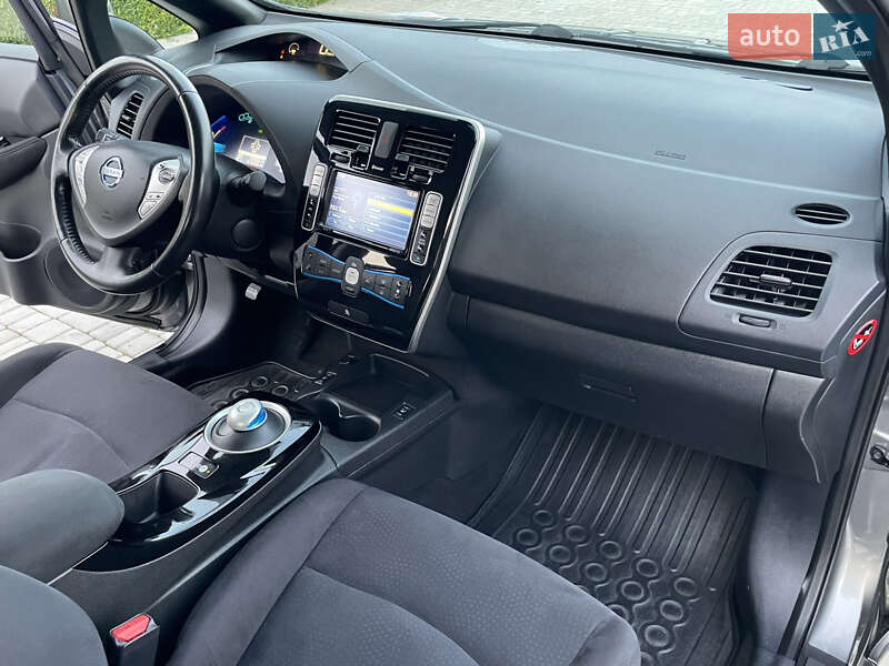 Хэтчбек Nissan Leaf 2014 в Ровно