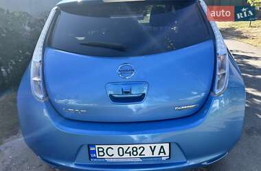 Хэтчбек Nissan Leaf 2012 в Каменке-Бугской