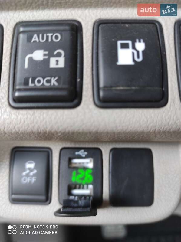 Хетчбек Nissan Leaf 2013 в Києві