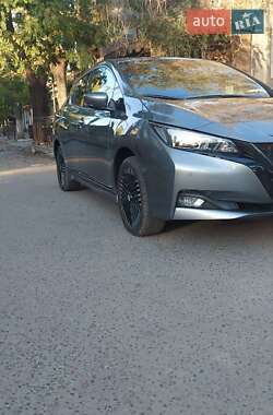 Хетчбек Nissan Leaf 2022 в Чорноморську