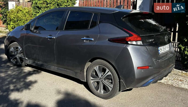 Хэтчбек Nissan Leaf 2020 в Ровно