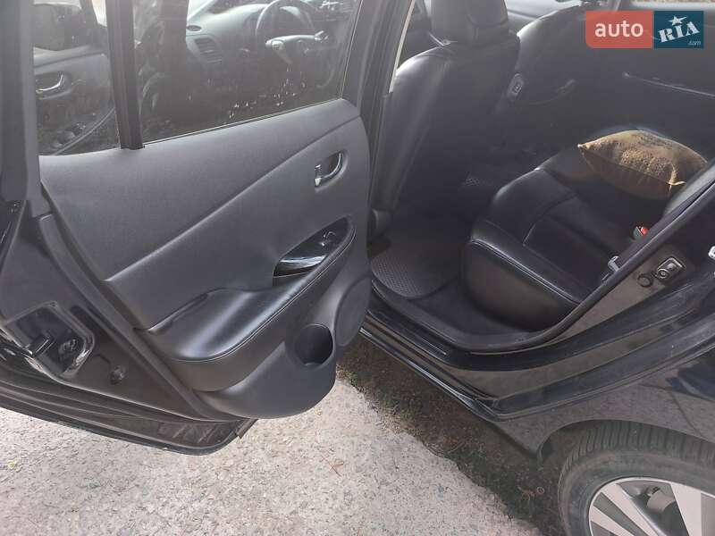 Хэтчбек Nissan Leaf 2014 в Черкассах