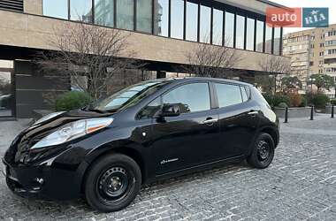 Хэтчбек Nissan Leaf 2015 в Киеве