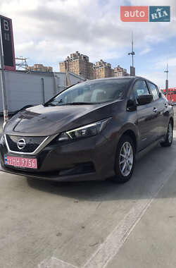 Хэтчбек Nissan Leaf 2018 в Киеве