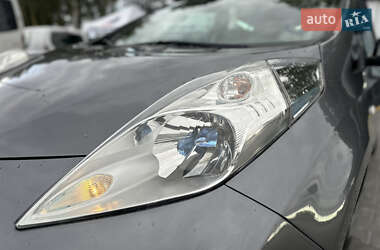 Хетчбек Nissan Leaf 2013 в 