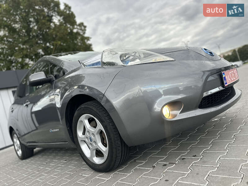 Хэтчбек Nissan Leaf 2013 в Владимире