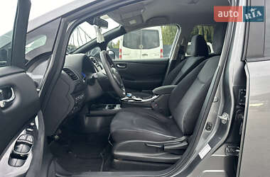 Хетчбек Nissan Leaf 2013 в 