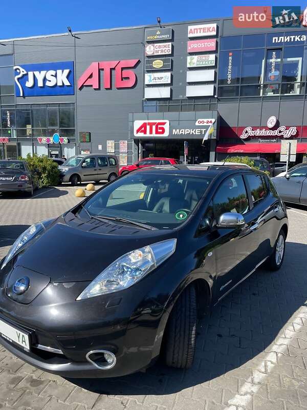 Хэтчбек Nissan Leaf 2013 в Ужгороде