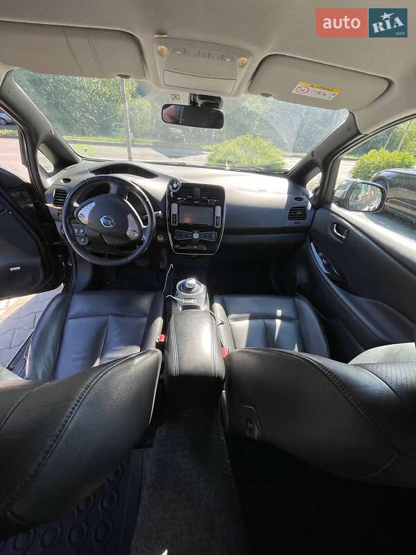 Хэтчбек Nissan Leaf 2013 в Ужгороде