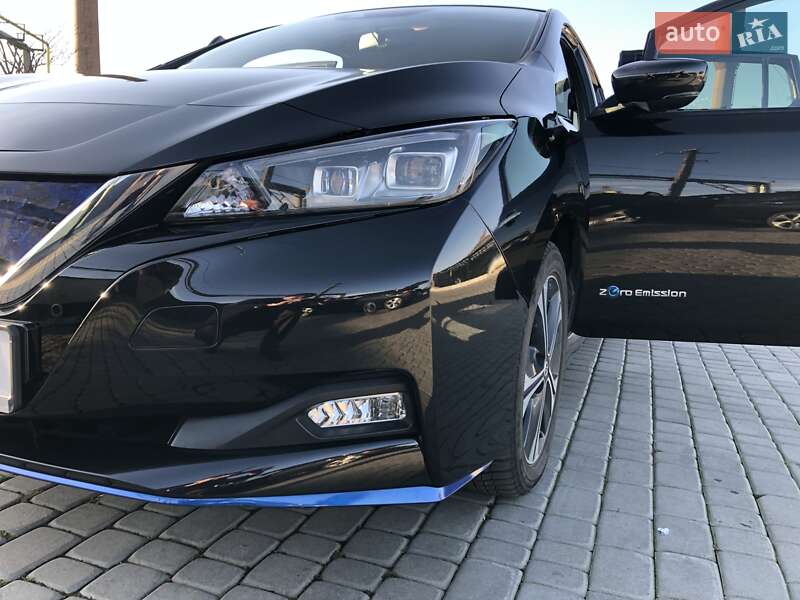 Хэтчбек Nissan Leaf 2020 в Мукачево