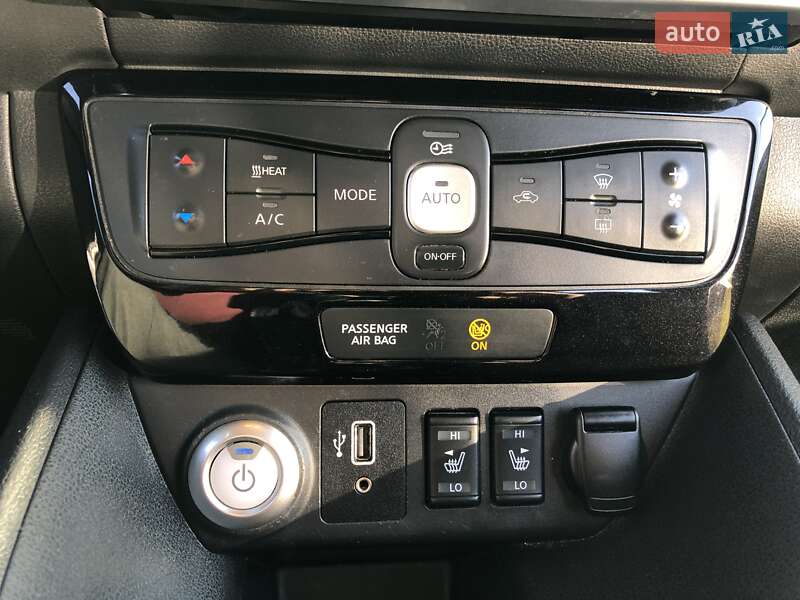 Хэтчбек Nissan Leaf 2020 в Мукачево