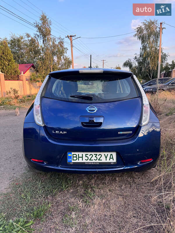 Хэтчбек Nissan Leaf 2016 в Одессе