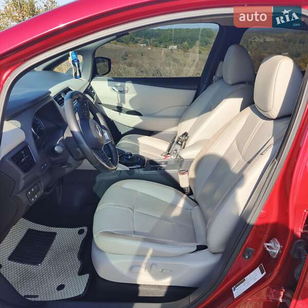 Хетчбек Nissan Leaf 2018 в Зіньківі