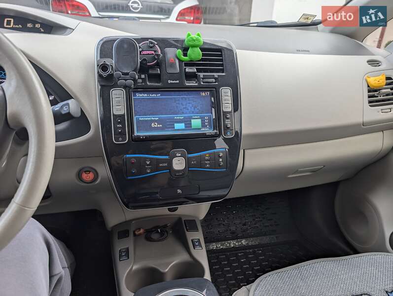Хетчбек Nissan Leaf 2012 в Білій Криниці фото 15 Хетчбек Nissan Leaf 2012 в Білій Криниці
