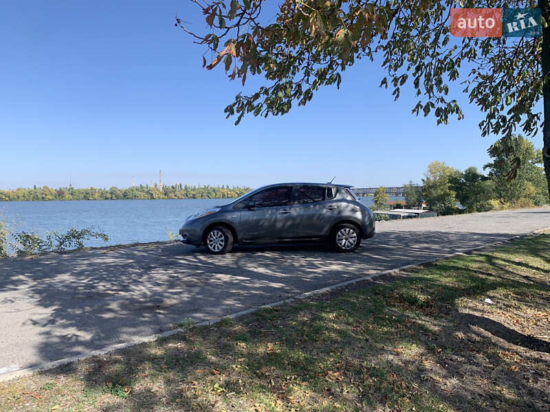 Хэтчбек Nissan Leaf 2014 в Днепре фото 24 Хэтчбек Nissan Leaf 2014 в Днепре