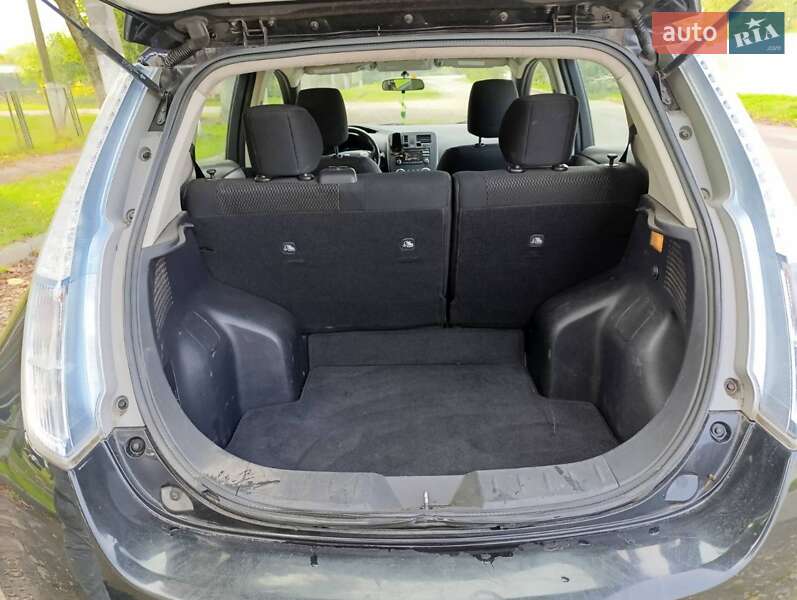 Хэтчбек Nissan Leaf 2013 в Луцке