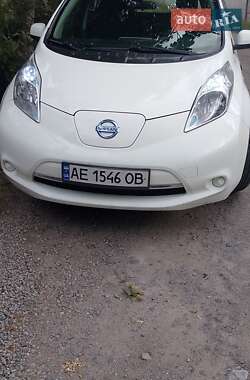 Хетчбек Nissan Leaf 2014 в Дніпрі