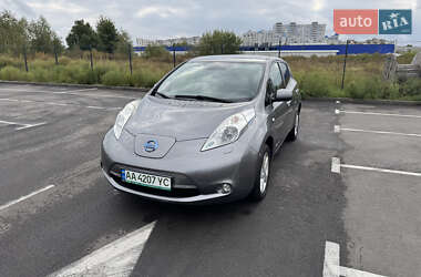 Хэтчбек Nissan Leaf 2015 в Вишневом