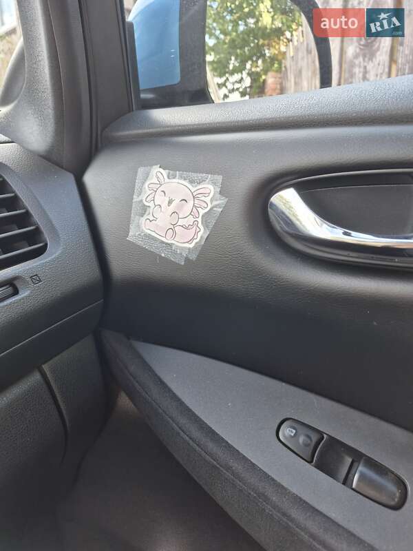 Хэтчбек Nissan Leaf 2013 в Днепре