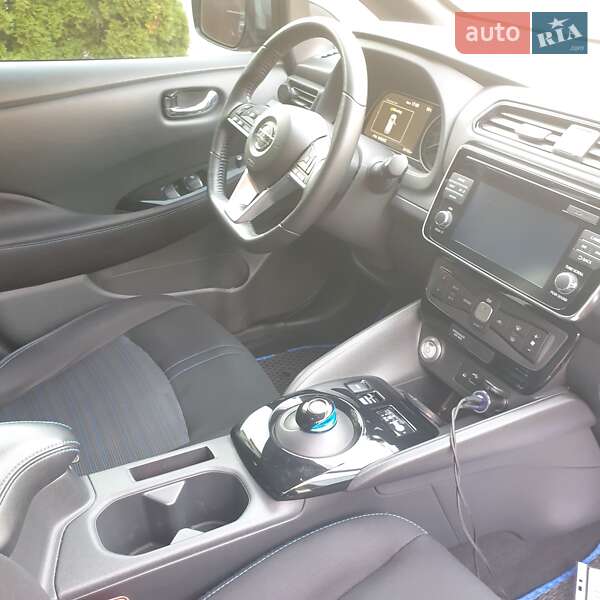 Хэтчбек Nissan Leaf 2018 в Одессе