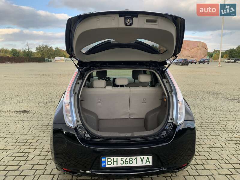 Хэтчбек Nissan Leaf 2014 в Одессе