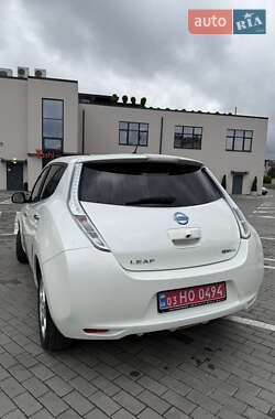Хэтчбек Nissan Leaf 2014 в 