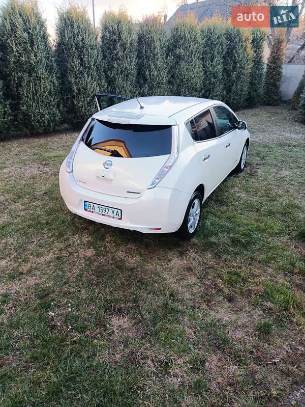 Хетчбек Nissan Leaf 2014 в Кропивницькому фото 5 Хетчбек Nissan Leaf 2014 в Кропивницькому