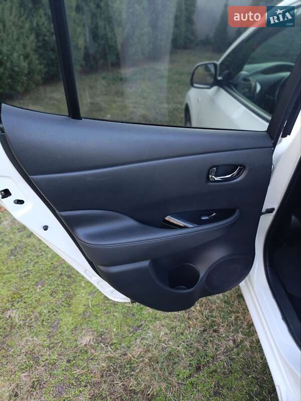 Хетчбек Nissan Leaf 2014 в Кропивницькому фото 9 Хетчбек Nissan Leaf 2014 в Кропивницькому