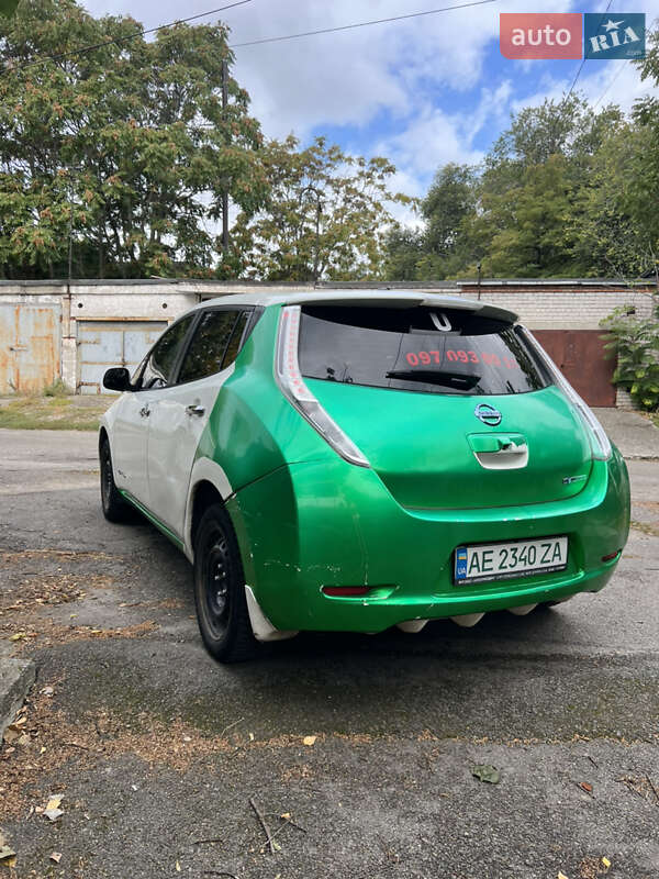 Хэтчбек Nissan Leaf 2015 в Днепре фото 3 Хэтчбек Nissan Leaf 2015 в Днепре
