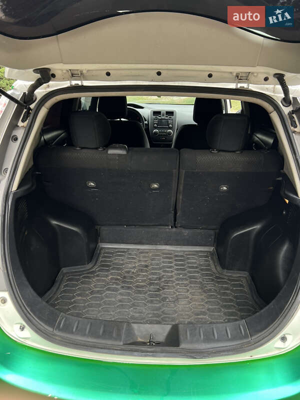 Хэтчбек Nissan Leaf 2015 в Днепре фото 12 Хэтчбек Nissan Leaf 2015 в Днепре