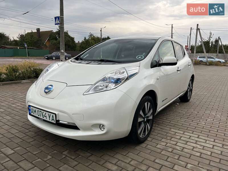 Хэтчбек Nissan Leaf 2015 в Житомире фото 3 Хэтчбек Nissan Leaf 2015 в Житомире