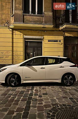 Хетчбек Nissan Leaf 2018 в Львові