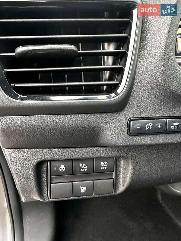 Хэтчбек Nissan Leaf 2019 в Киеве