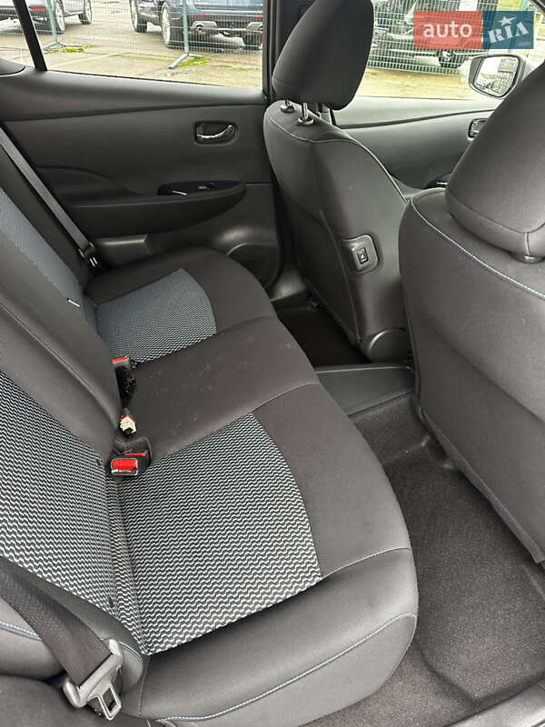 Хэтчбек Nissan Leaf 2019 в Киеве