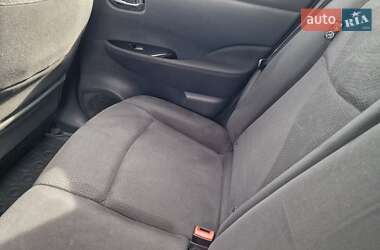 Хэтчбек Nissan Leaf 2014 в 
