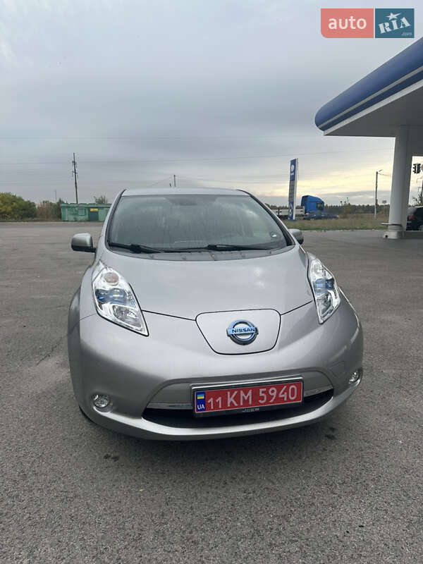 Хетчбек Nissan Leaf 2015 в Кам'янському
