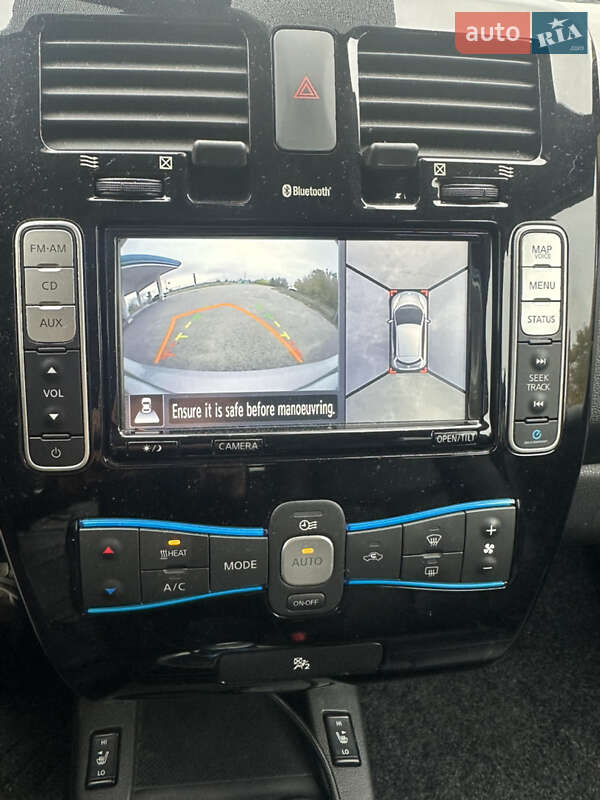 Хетчбек Nissan Leaf 2015 в Кам'янському