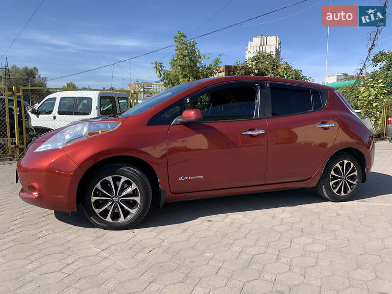 Хетчбек Nissan Leaf 2015 в Львові