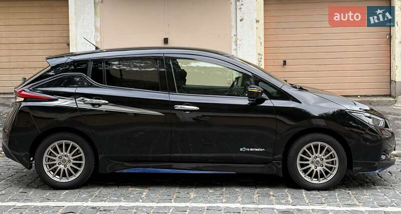 Хэтчбек Nissan Leaf 2018 в Одессе