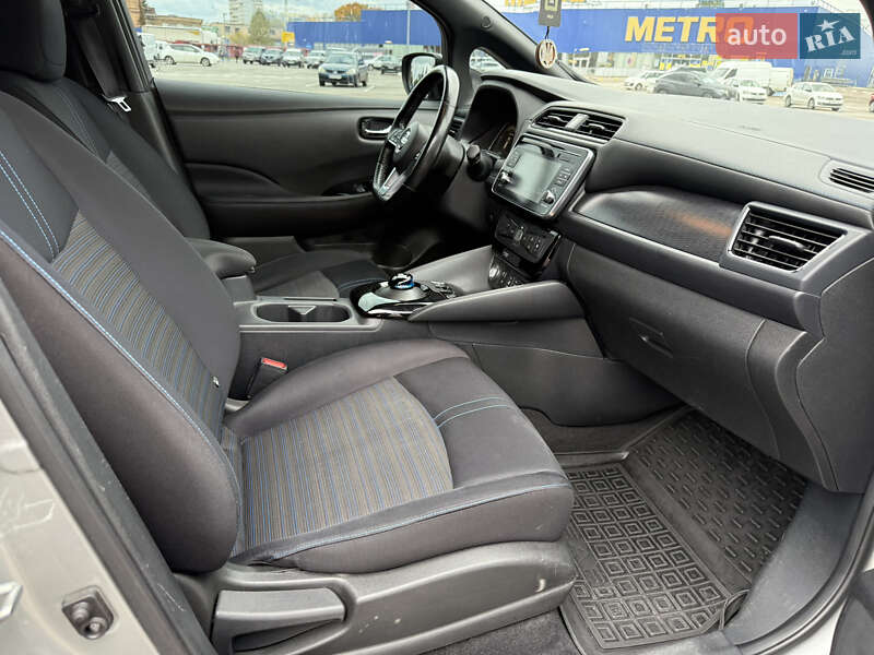 Хэтчбек Nissan Leaf 2019 в Житомире