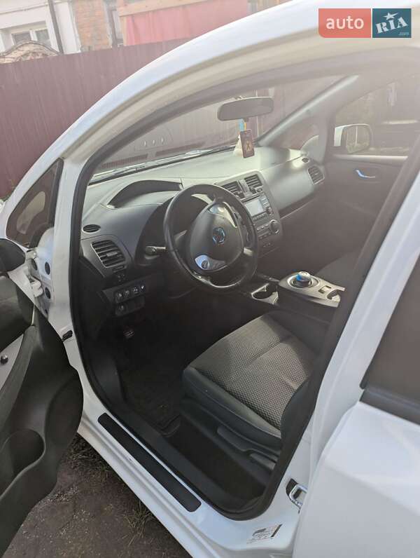 Хэтчбек Nissan Leaf 2014 в Житомире