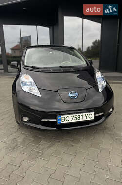 Хэтчбек Nissan Leaf 2011 в Львове