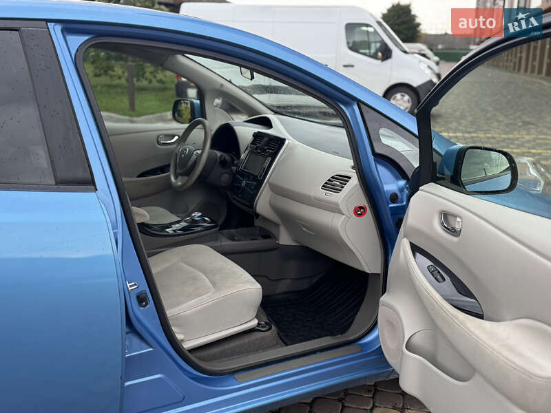 Хетчбек Nissan Leaf 2013 в Вінниці