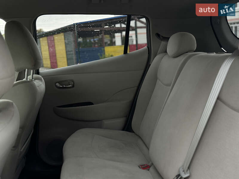 Хетчбек Nissan Leaf 2013 в Вінниці