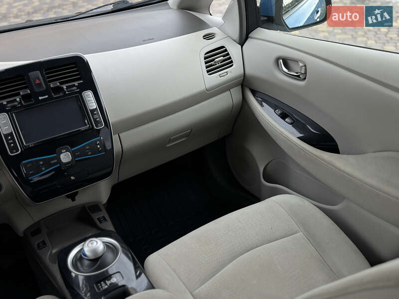 Хетчбек Nissan Leaf 2013 в Вінниці