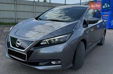 Хетчбек Nissan Leaf 2018 в Дніпрі