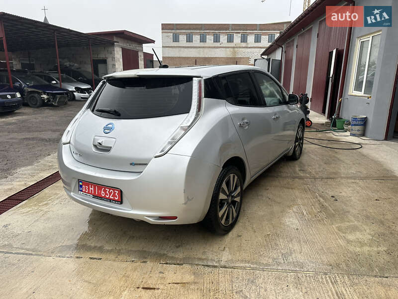Хетчбек Nissan Leaf 2015 в Сокалі фото 7 Хетчбек Nissan Leaf 2015 в Сокалі