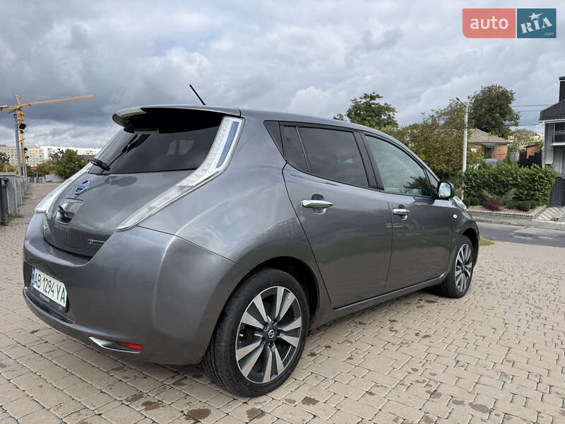 Хетчбек Nissan Leaf 2015 в Вінниці