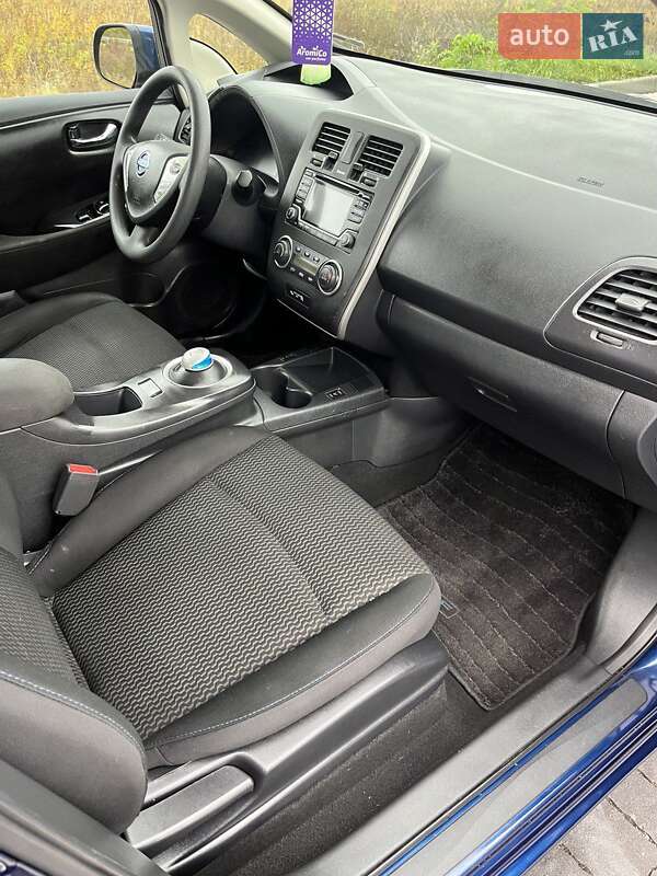 Хэтчбек Nissan Leaf 2017 в Львове