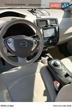 Хетчбек Nissan Leaf 2012 в  фото 4 Хетчбек Nissan Leaf 2012 в